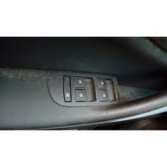 OPEL ZAFIRA TOURER '2015 2.0 CDTI ROJO