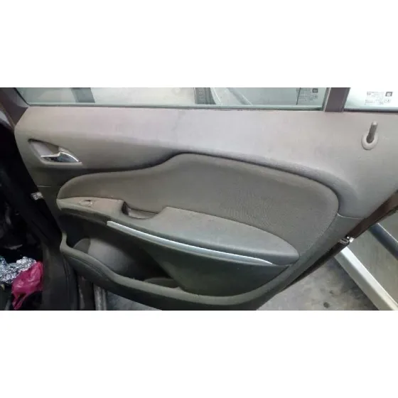 OPEL ZAFIRA TOURER '2015 2.0 CDTI ROJO
