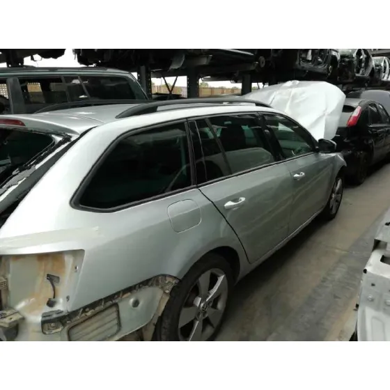 SKODA OCTAVIA COMBI (5E5) '2015 STYLE PLATA
