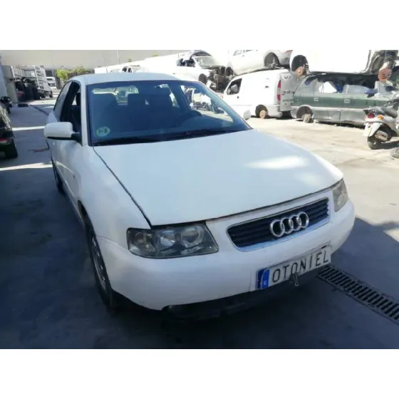 AUDI A3 (8L) '2001 1.6 BLANCO