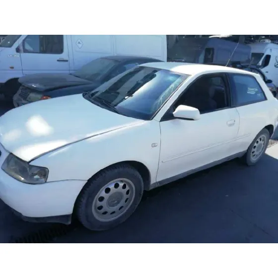 AUDI A3 (8L) '2001 1.6 BLANCO