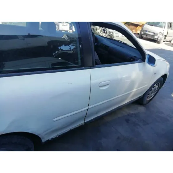 AUDI A3 (8L) '2001 1.6 BLANCO