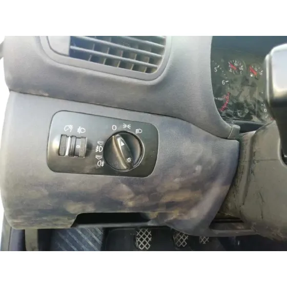 AUDI A3 (8L) '2001 1.6 BLANCO