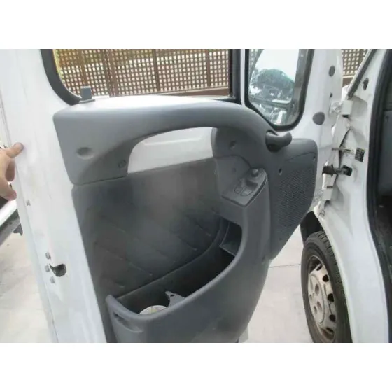 FIAT DUCATO CAJA CERRADA, TECHO ELEV. (DESDE 03.02) '2002 2.0 JTD (CAJA CERR.11) BATALLA BLANCO