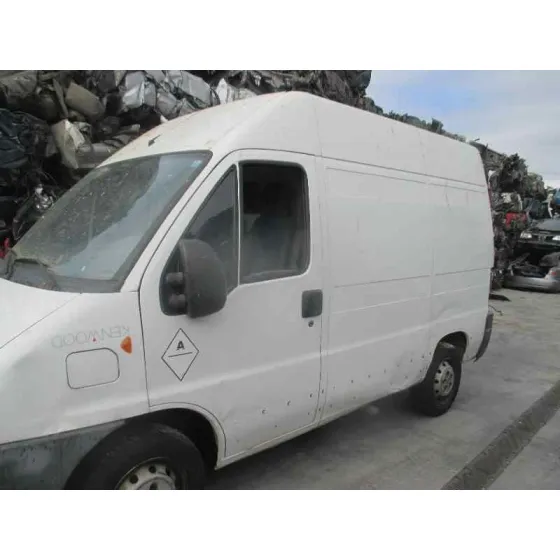 FIAT DUCATO CAJA CERRADA, TECHO ELEV. (DESDE 03.02) '2002 2.0 JTD (CAJA CERR.11) BATALLA BLANCO