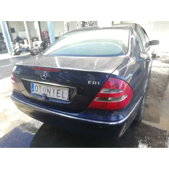 MERCEDES CLASE E (W211) BERLINA '2004 E 220 CDI (211.006) AZUL OSCURO