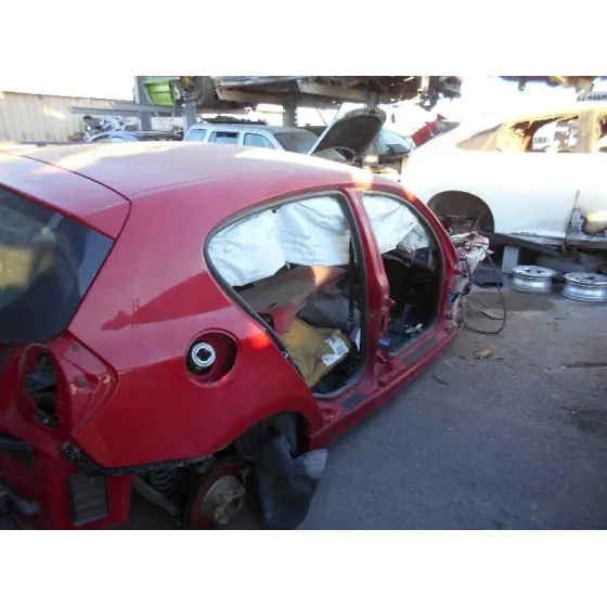 BMW SERIE 1 BERLINA (E81/E87) '2009 116D ROJO