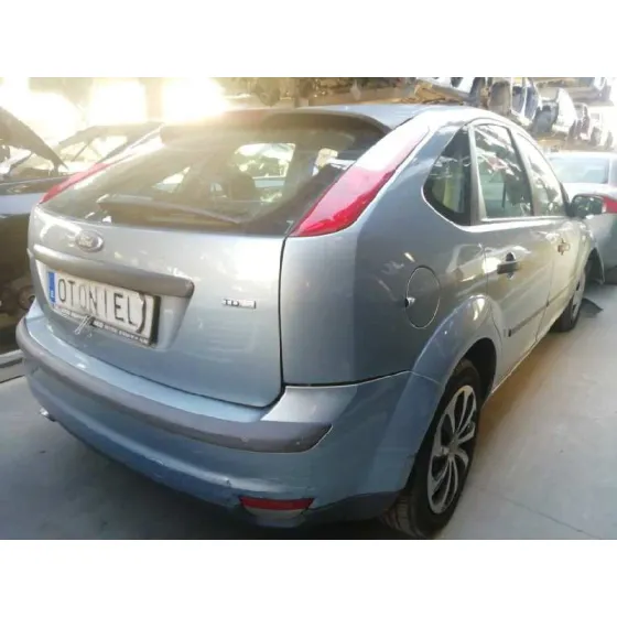 FORD FOCUS BERLINA (CAP) '2006 AMBIENTE (D) AZUL METALIZADO