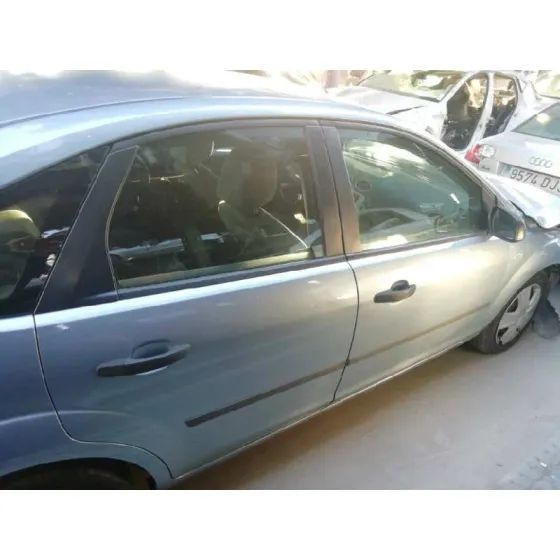 FORD FOCUS BERLINA (CAP) '2006 AMBIENTE (D) AZUL METALIZADO
