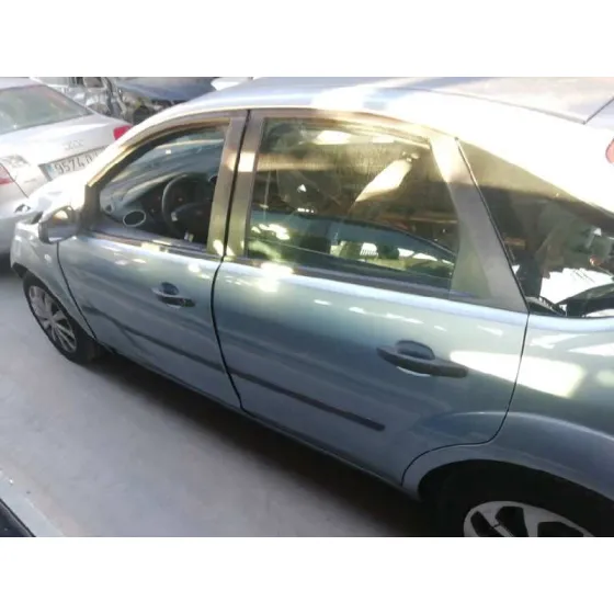 FORD FOCUS BERLINA (CAP) '2006 AMBIENTE (D) AZUL METALIZADO