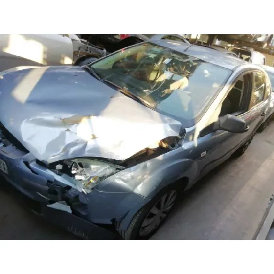 FORD FOCUS BERLINA (CAP) '2006 AMBIENTE (D) AZUL METALIZADO