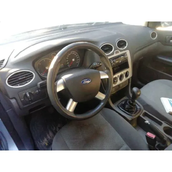 FORD FOCUS BERLINA (CAP) '2006 AMBIENTE (D) AZUL METALIZADO