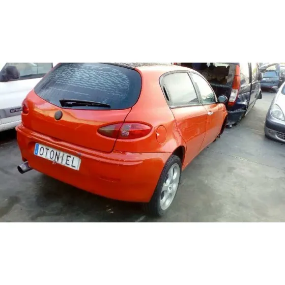 ALFA ROMEO 147 (190) '2004 1.9 JTD 115 DISTINCTIVE ROJO