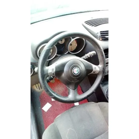 ALFA ROMEO 147 (190) '2004 1.9 JTD 115 DISTINCTIVE ROJO
