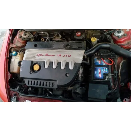 ALFA ROMEO 147 (190) '2004 1.9 JTD 115 DISTINCTIVE ROJO