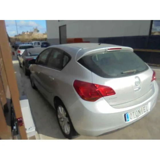 OPEL ASTRA J LIM. '2011 ENJOY PLATA