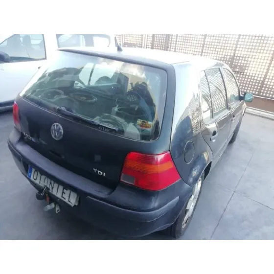 VOLKSWAGEN GOLF IV BERLINA (1J1) '2000 1.9 TDI NEGRO