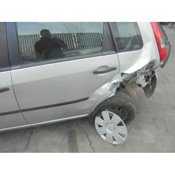 FORD FIESTA (CBK) '2005 AMBIENTE PLATA