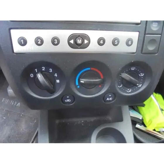 FORD FIESTA (CBK) '2005 AMBIENTE PLATA