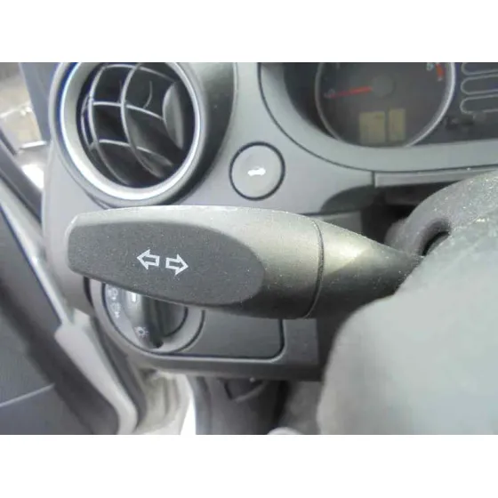 FORD FIESTA (CBK) '2005 AMBIENTE PLATA