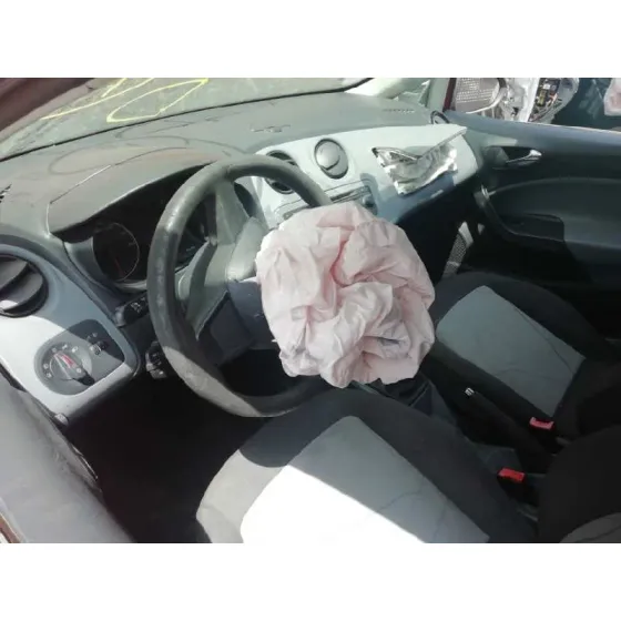 SEAT IBIZA (6J5) '2014 REFERENCE ROJO