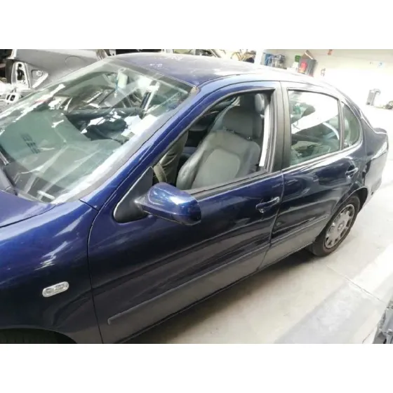 SEAT TOLEDO (1M2) '2001 EXECUTIVE AZUL
