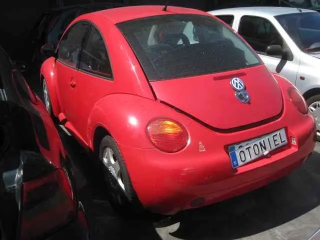 VOLKSWAGEN NEW BEETLE (9C1/1C1) '1998 2.0 ROJO