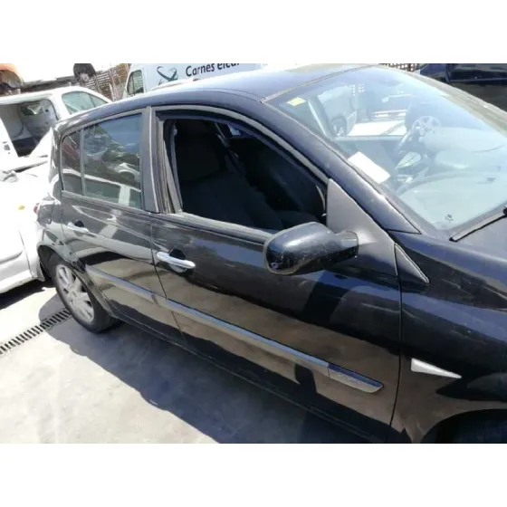 RENAULT MEGANE II BERLINA 5P '2006 AUTHENTIQUE NEGRO