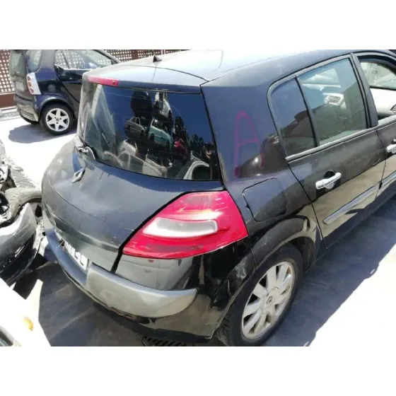 RENAULT MEGANE II BERLINA 5P '2006 AUTHENTIQUE NEGRO