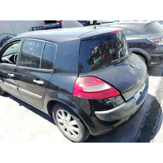 RENAULT MEGANE II BERLINA 5P '2006 AUTHENTIQUE NEGRO
