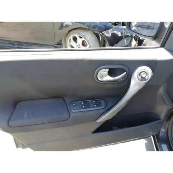 RENAULT MEGANE II BERLINA 5P '2006 AUTHENTIQUE NEGRO