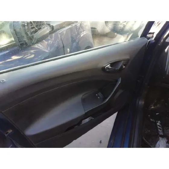 SEAT IBIZA (6P1) '2015 REFERENCE PLUS AZUL