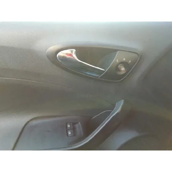 SEAT IBIZA (6P1) '2015 REFERENCE PLUS AZUL
