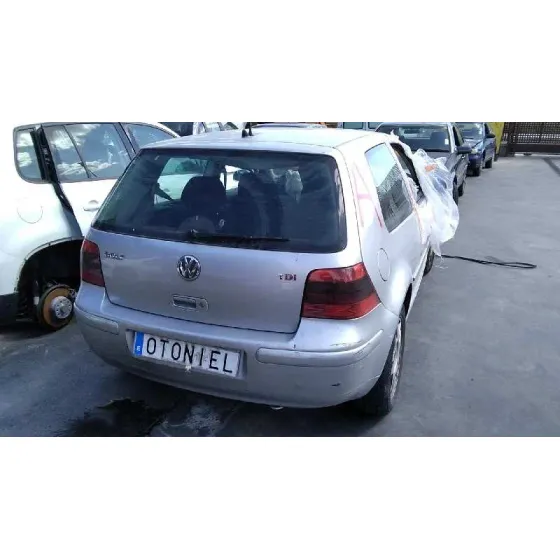 VOLKSWAGEN GOLF IV BERLINA (1J1) '2002 HIGHLINE GRIS