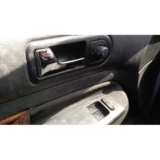 VOLKSWAGEN GOLF IV BERLINA (1J1) '2002 HIGHLINE GRIS