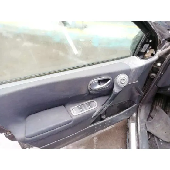 RENAULT MEGANE II BERLINA 5P '2006 AUTHENTIQUE NEGRO