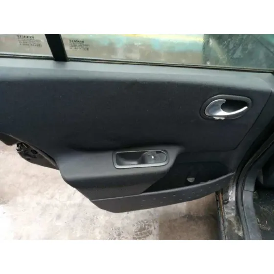 RENAULT MEGANE II BERLINA 5P '2006 AUTHENTIQUE NEGRO
