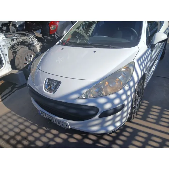 CVF/KW: 10.62/50 TIPO MOTOR 8HZ. INYECCION BOSCH. CAMBIO MANUAL 5V