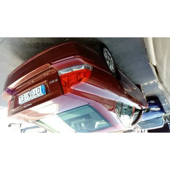 VOLVO S60 BERLINA '2004 2.4 (125KW) GRANATE