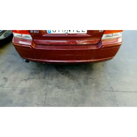 VOLVO S60 BERLINA '2004 2.4 (125KW) GRANATE