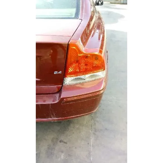 VOLVO S60 BERLINA '2004 2.4 (125KW) GRANATE