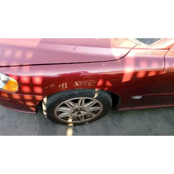 VOLVO S60 BERLINA '2004 2.4 (125KW) GRANATE