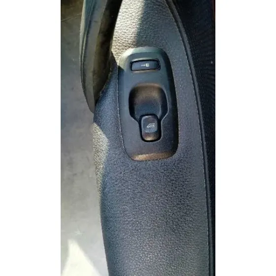 VOLVO S60 BERLINA '2004 2.4 (125KW) GRANATE