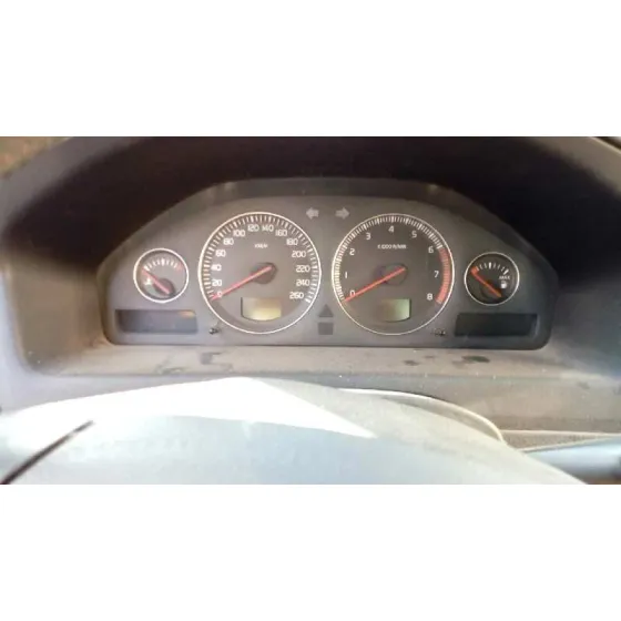 VOLVO S60 BERLINA '2004 2.4 (125KW) GRANATE