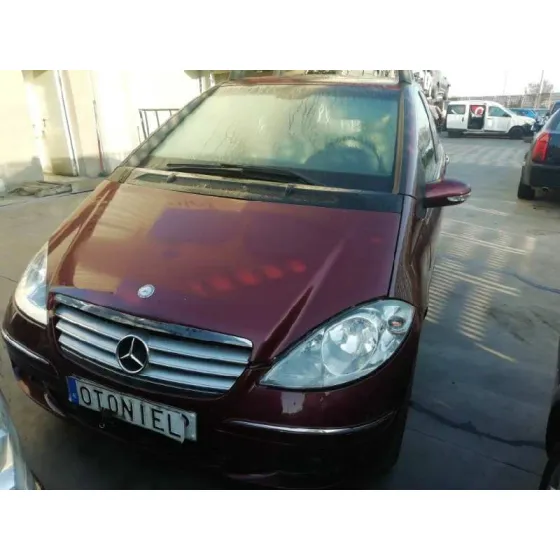 MERCEDES CLASE A (W169) '2008 A 180 CDI A-EDITION ROJO