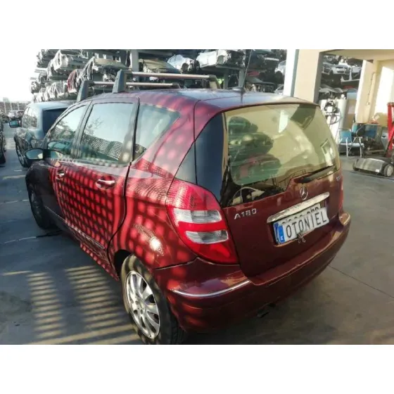 MERCEDES CLASE A (W169) '2008 A 180 CDI A-EDITION ROJO