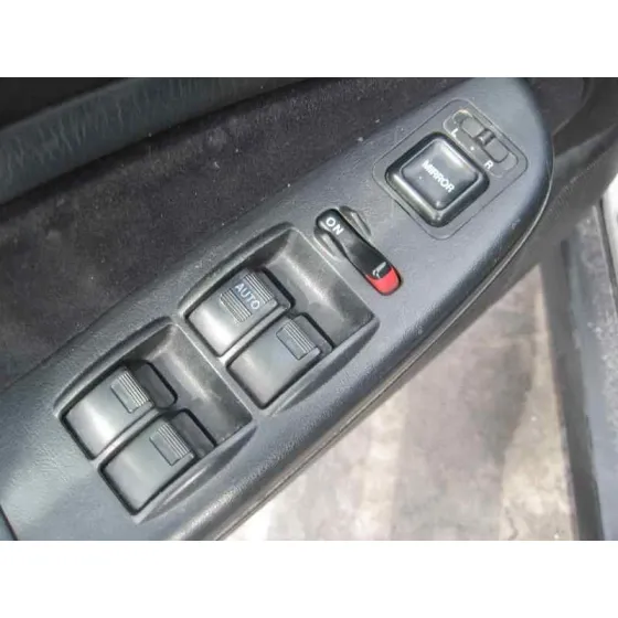 HONDA ACCORD BERLINA (CG7-9/CH1-7) '2002 1.8I LS (CG8) GRIS