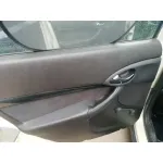FORD FOCUS BERLINA (CAK) '2001 AMBIENTE BLANCO