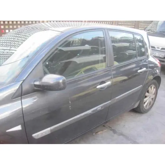 RENAULT MEGANE II BERLINA 5P '2006 DYNAMIQUE AZUL