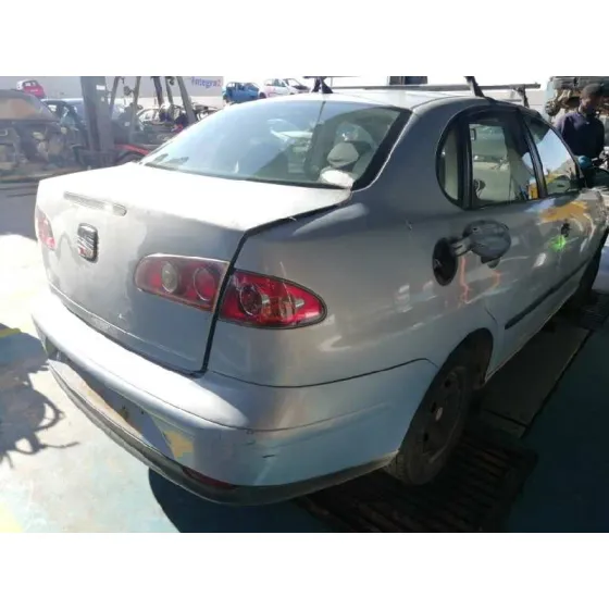 SEAT CORDOBA BERLINA (6L2) '2004 1.4 16V GRIS